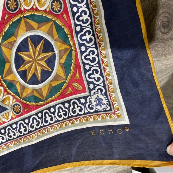 NWT Echo 100% silk beautiful scarf - Picture 3 of 5